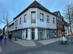Das Eckhaus an der Burgstraße/Engestraße mit Bildertafeln